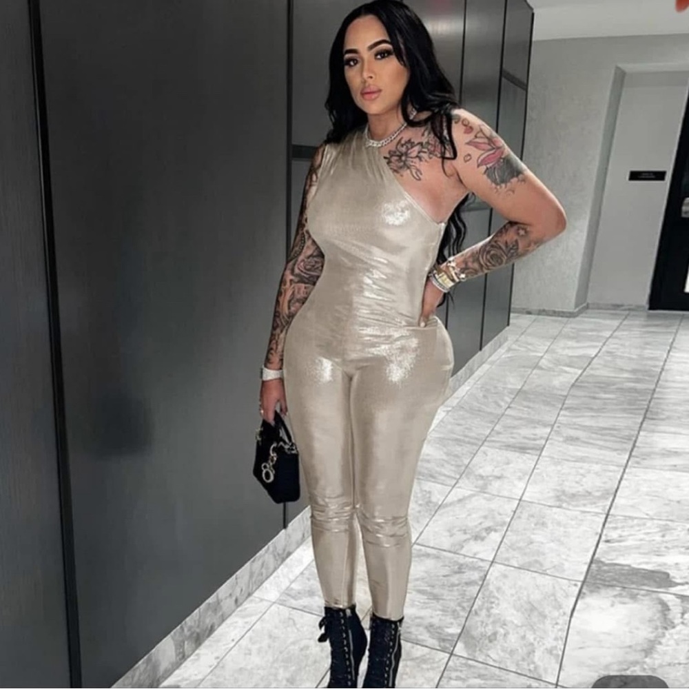 Chic One-Shoulder Metallic Jumpsuit